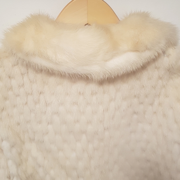 100% MINK FUR COAT in off-white - Picture 3 of 5